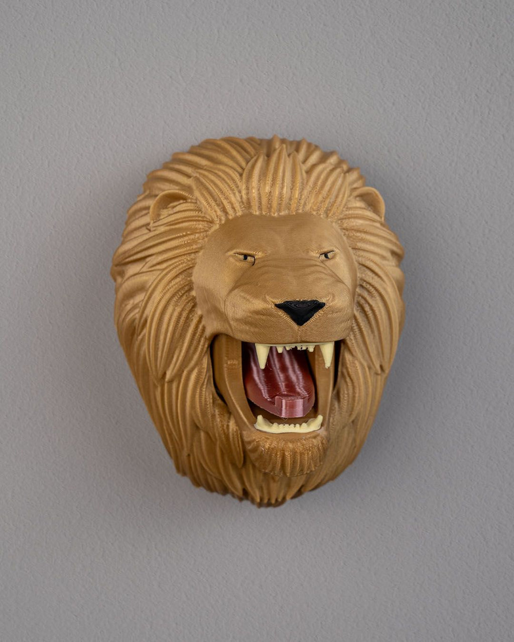 Lion Cote Hanger