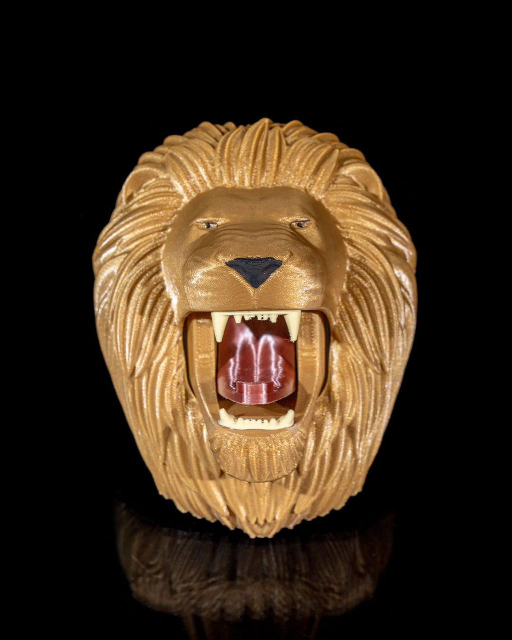 Lion Cote Hanger