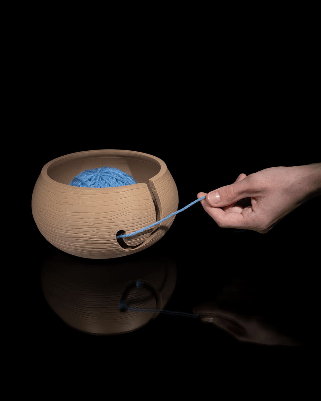Yarn dispenser